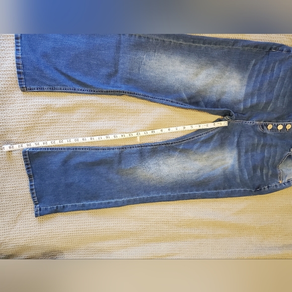 Fly button jeans - womans - Picture 2 of 5